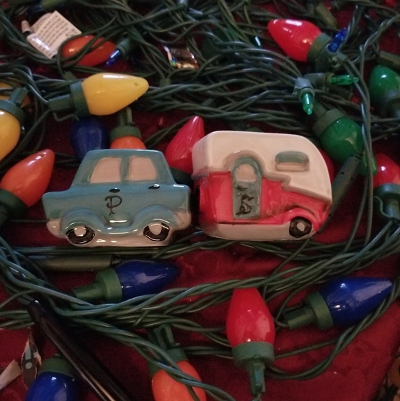 Salt n Pepper shakers - Picture 1 of 4